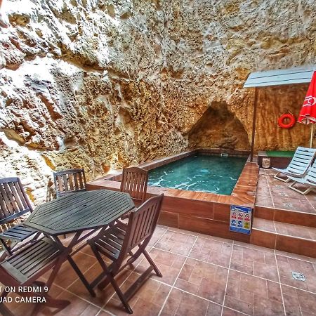 Town House With Private Pool In Village Centre Kalkara Exterior foto