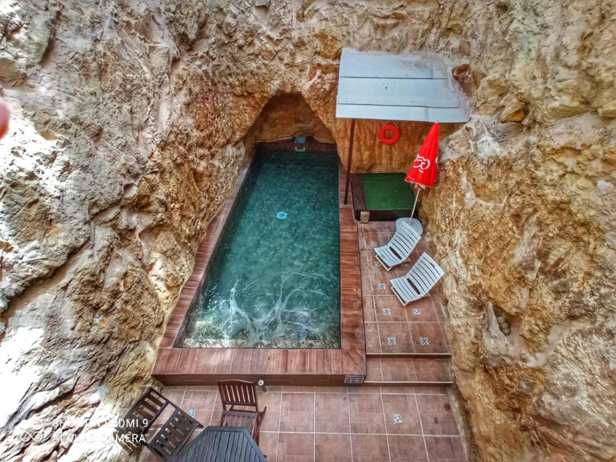 Town House With Private Pool In Village Centre Kalkara Exterior foto